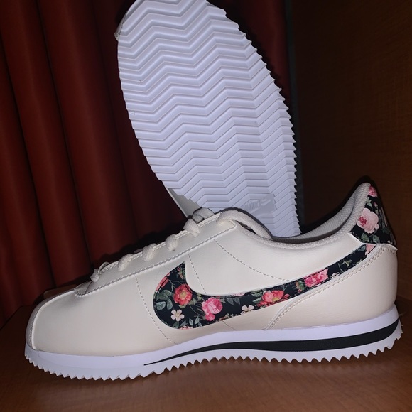 nike cortez authentic